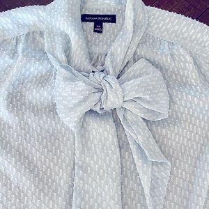 Banana republic blouse in sky blue color size XS